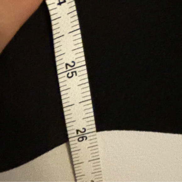 Anne Klein Womens Boxy Fit 3/4 Sleeve Black Top Button Keyhole Accent Sz Small‎ - Picture 4 of 9